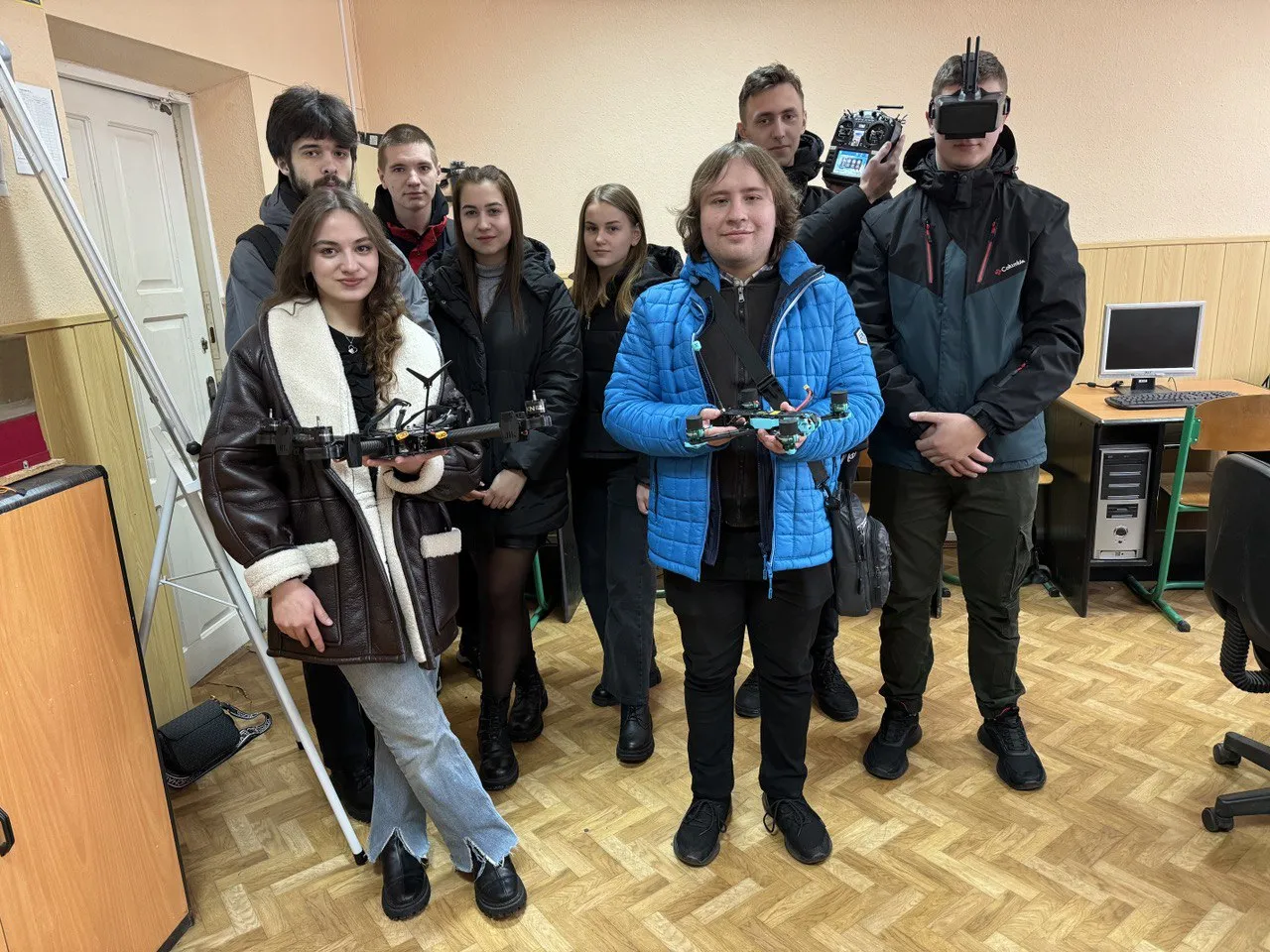 Експрес-курс «Опануй навички збору народного дрону FPV»