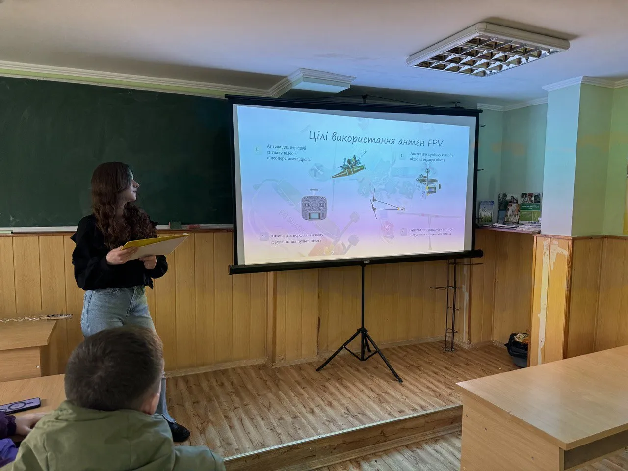 Експрес-курс «Опануй навички збору народного дрону FPV»