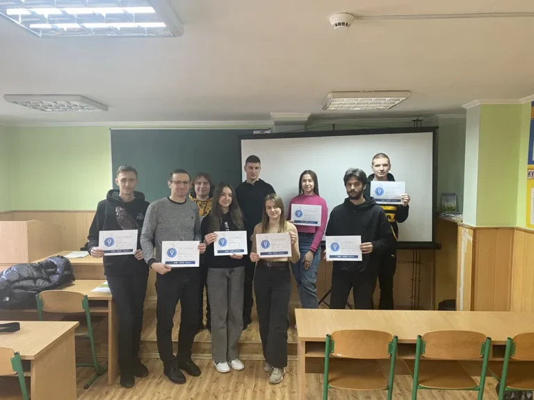 Майбутні землевпорядники опанували інженерний курс «Народний FPV»