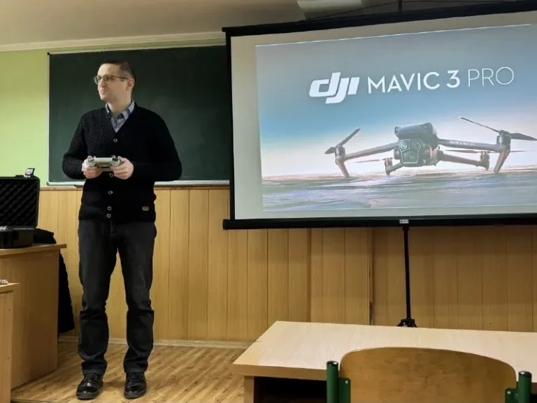 Майстер-клас з пілотування квадракоптером DJI MAVIC 3 PRO