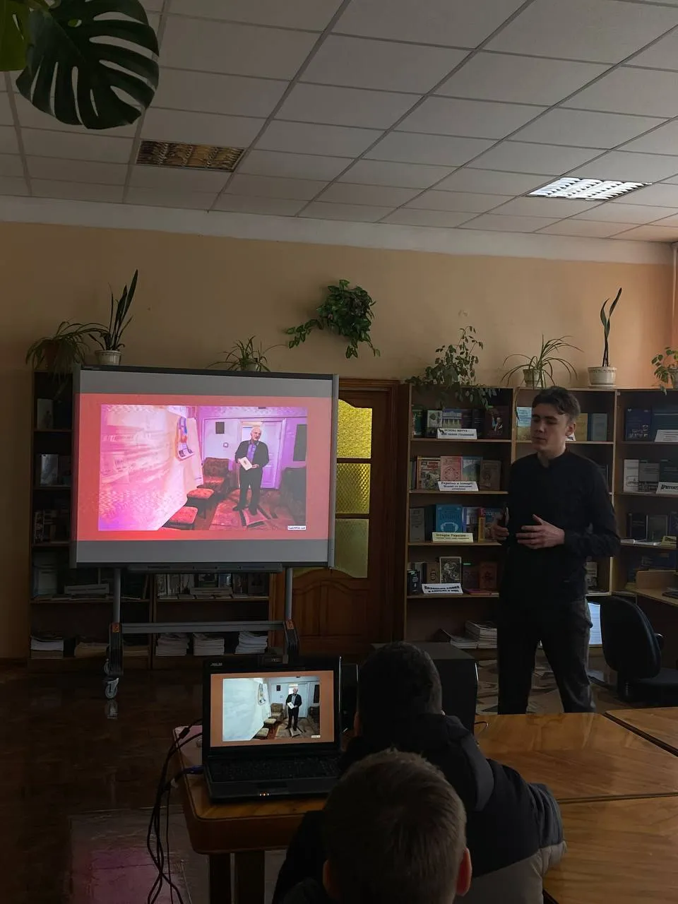 Студентський круглий стіл «Невідомий і відомий Тарас Шевченко»