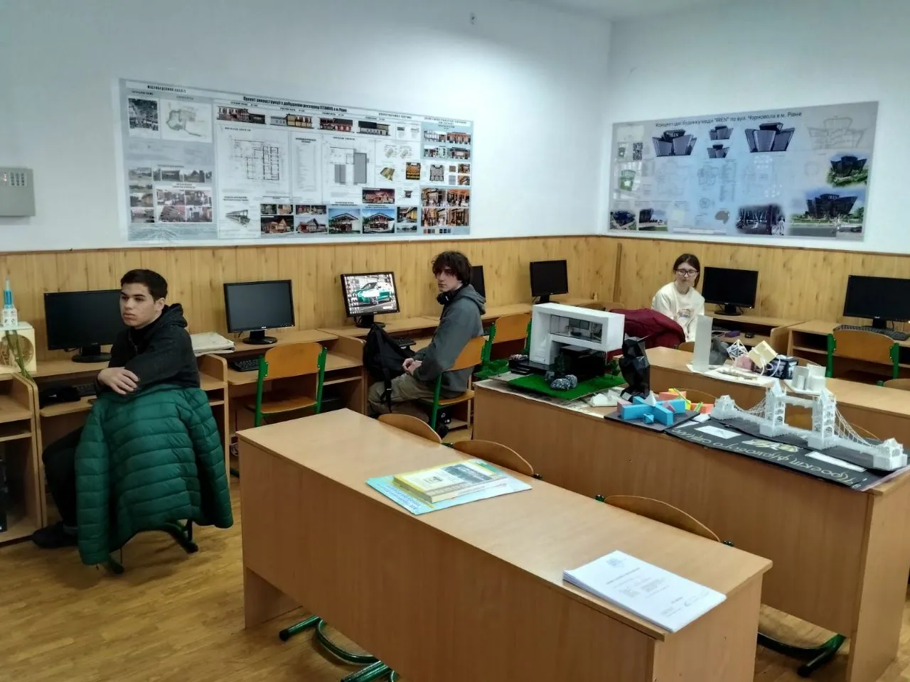 Відкрите заняття на тему: «Загальні відомості про презентації та програми, призначені для їхнього створення. Створення презентацій у Microsoft PowerPoint»