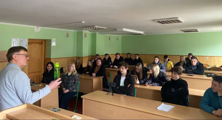 Відкрите засідання екологічного гуртка «Джерело»