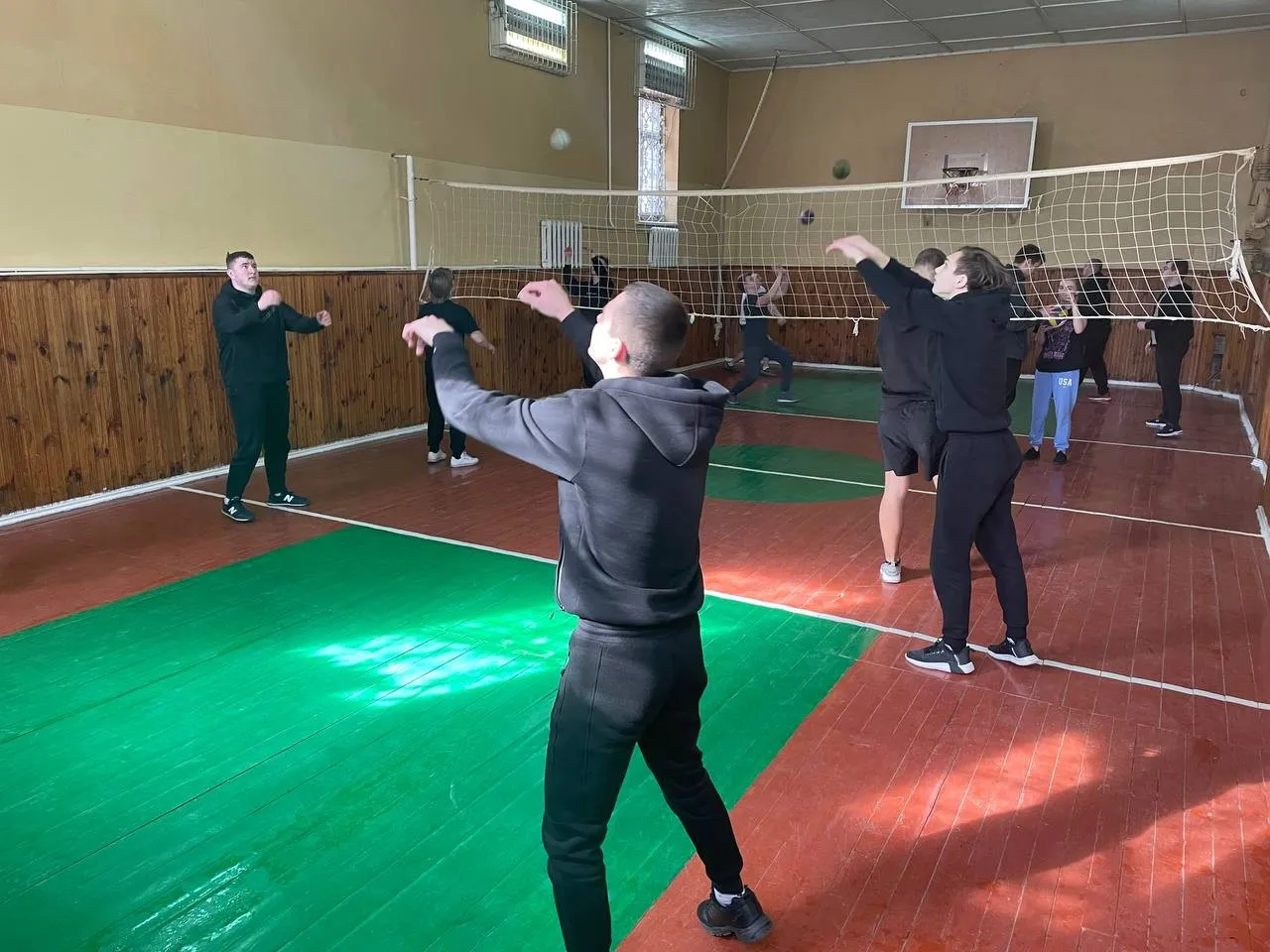 Відките заняття - «Волейбол. Удосконалення техніки володіння м'ячем у волейболі»