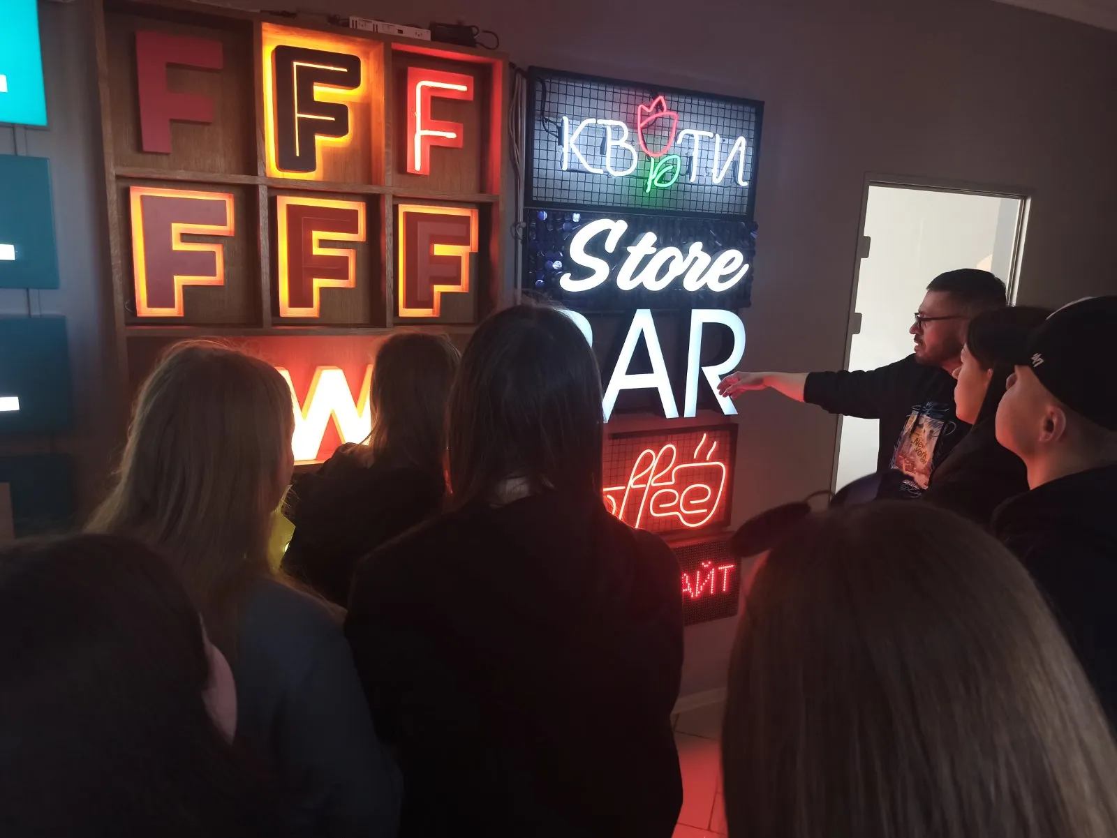 Екскурсія до рекламно-виробничої компанії «Артлайт»