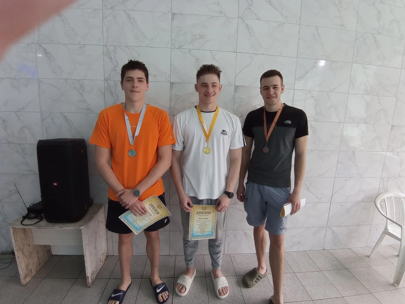 Збірна команда ВСП «РФКНУБіП України» посіла І місце у чемпіонаті Рівненської МТГ з плавання!