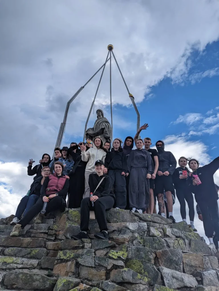 Гори кличуть