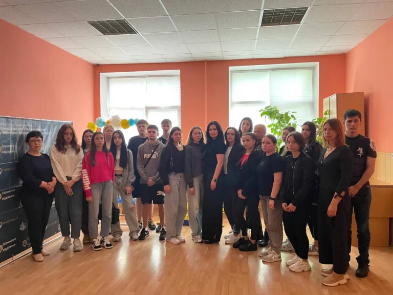 4 червня – Міжнародний день невинних дітей – жертв агресії