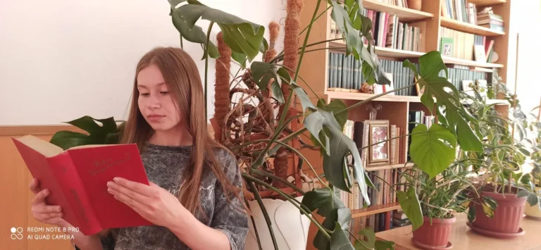 Як мало треба людині, щоб жити, і як безмежно багато треба для цілого життя…_1