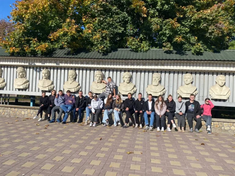 Туристсько-краєзнавча експедиція Прикарпаттям студентського активу коледжу