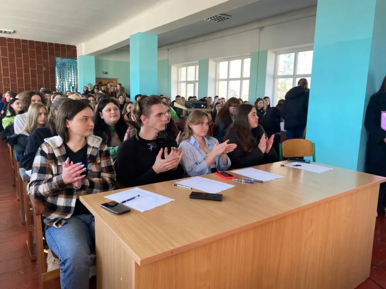 ми заявляємо про себе